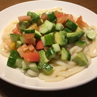 ニンニクが良い！さっぱりサラダうどん